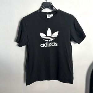 ADIDAS ®️ BLACK T-SHIRT